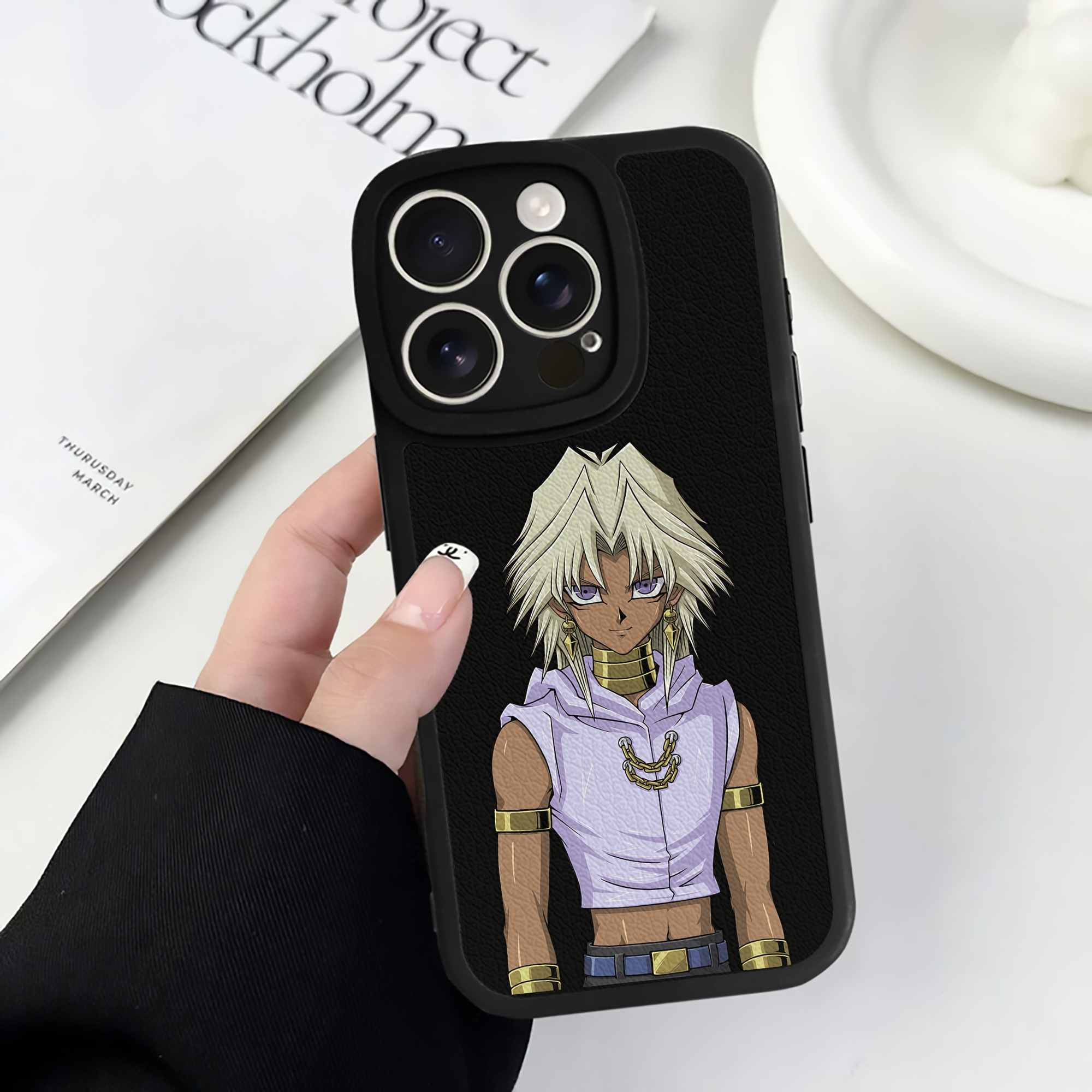 遊☆戯☆王 Yu-Gi-Oh! 【iPhone 16シリーズ対応】シリコンスマホケース（レザー調） 材質：シリコン
